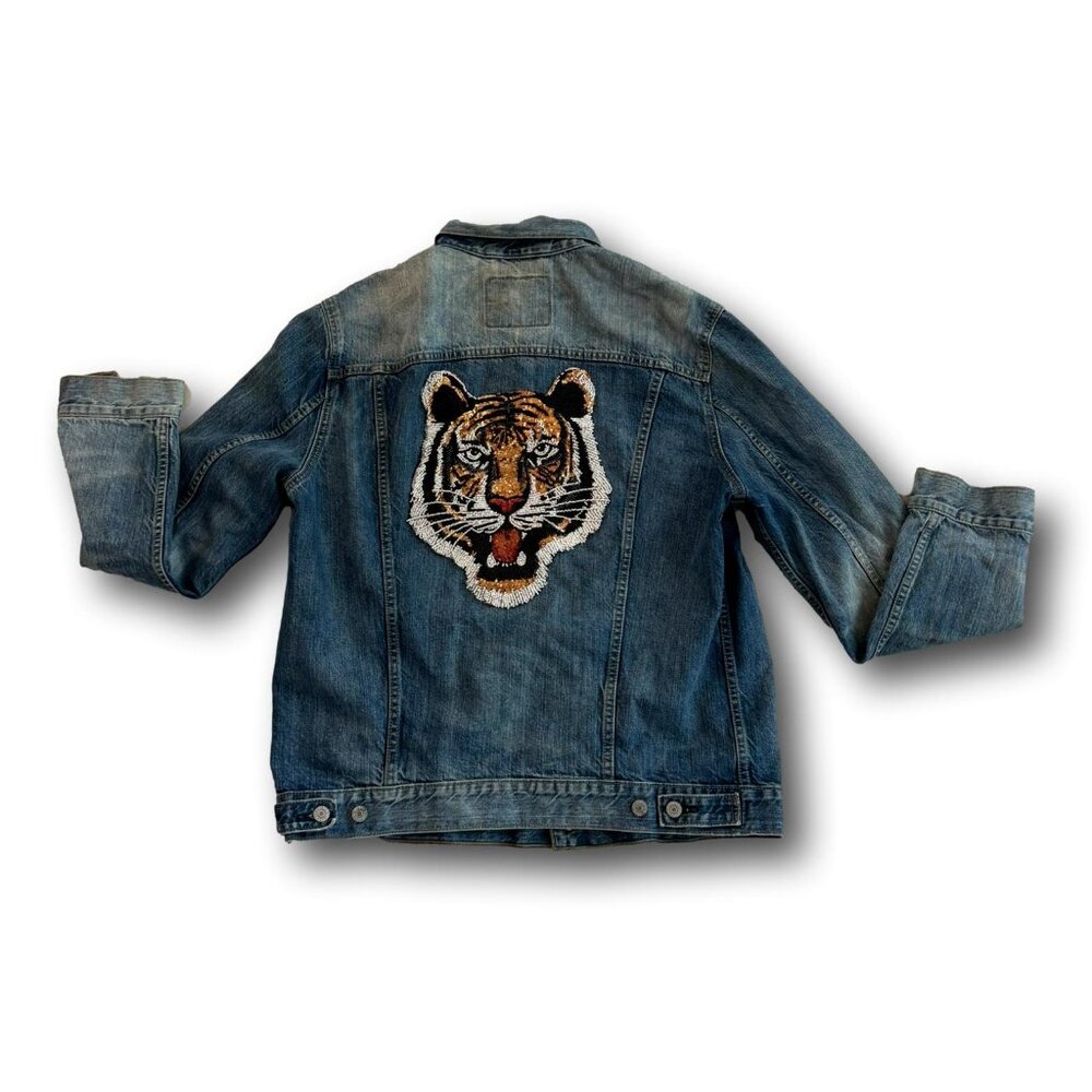Levi's Denim Trucker Jacket Beaded LSU Beaded tiger Patch Unisex Oversized L